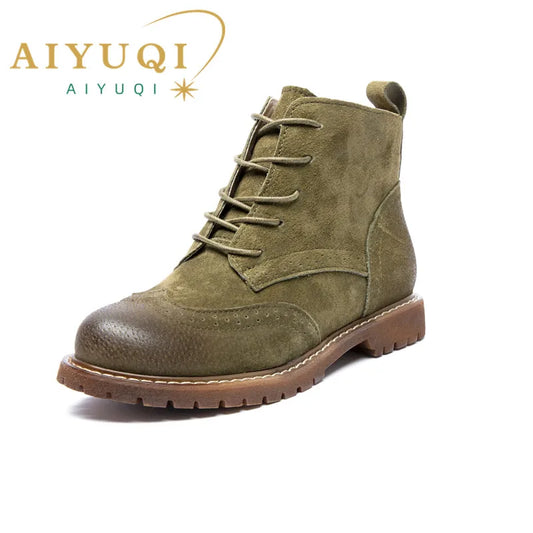 Damen-Ankle-Boots in olivbraunem Wildleder mit Schnürung und kurzem Futter