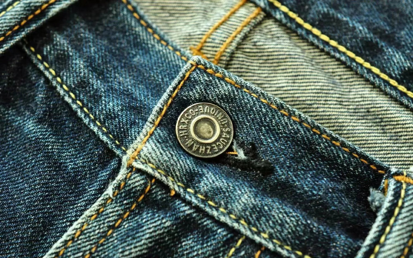 Herren Jeans aus Selvedge Denim in Indigo und Schwarz mit Reißverschluss