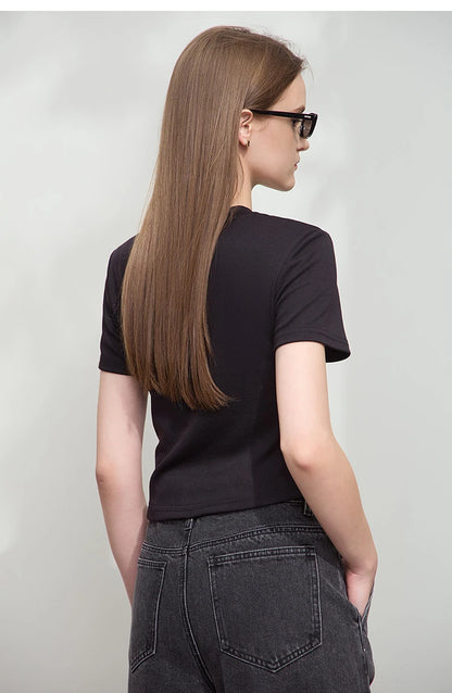 Damen Kurzarm T-Shirt im minimalistischen Design für den Sommer 2025