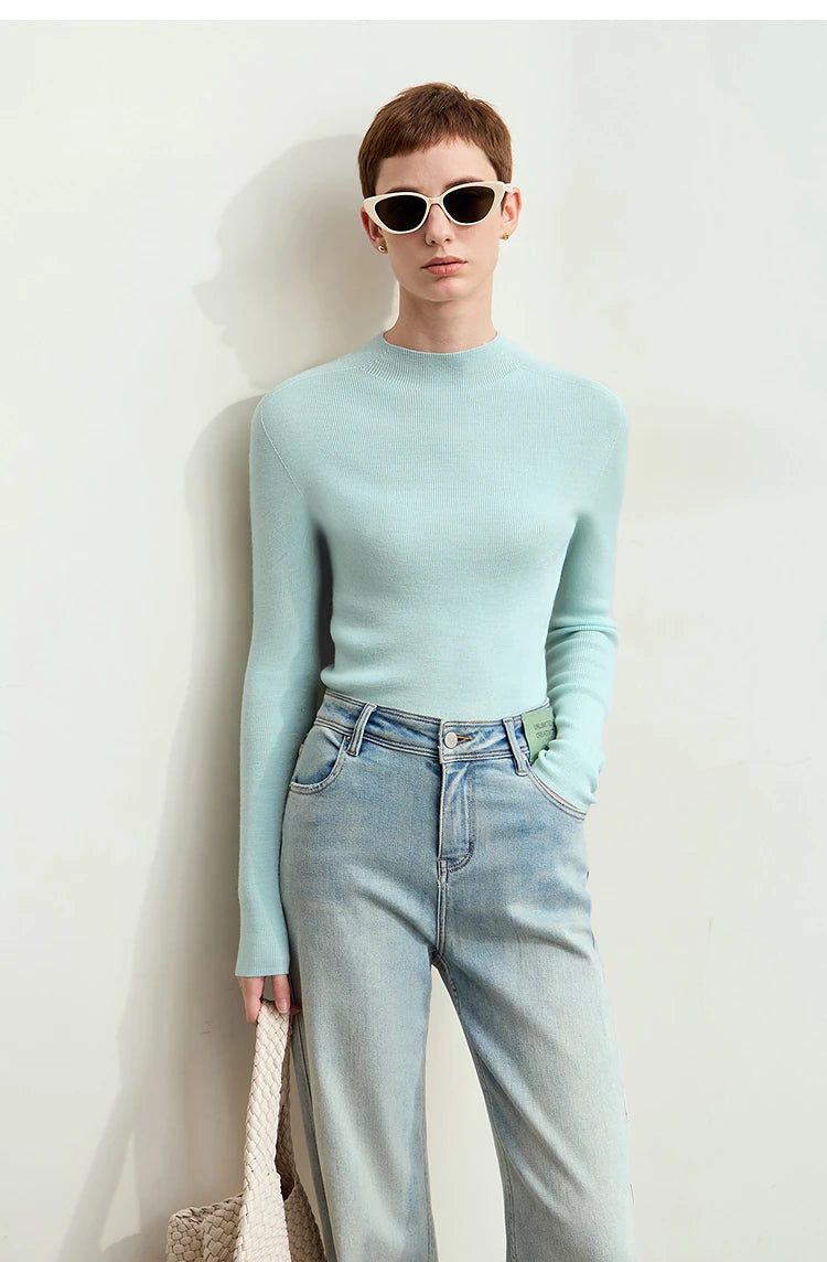Hellblauer Damen-Strickpullover mit langen Ärmeln und gerippter Abschlusskante