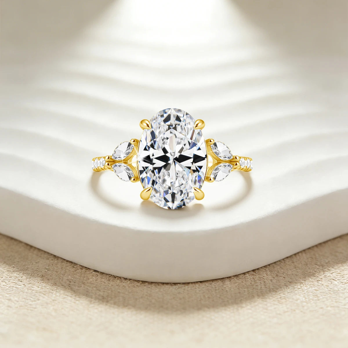 Damen-Verlobungsring Moissanit Oval 4,5 Karat Aus Sterling-Silber Verlobungs- und Alltagsschmuck