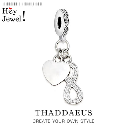 Silberner Anhänger Charm aus 925 Sterling mit Herz- und Infinity-Motiv, gelochter Schlaufe und Steinen