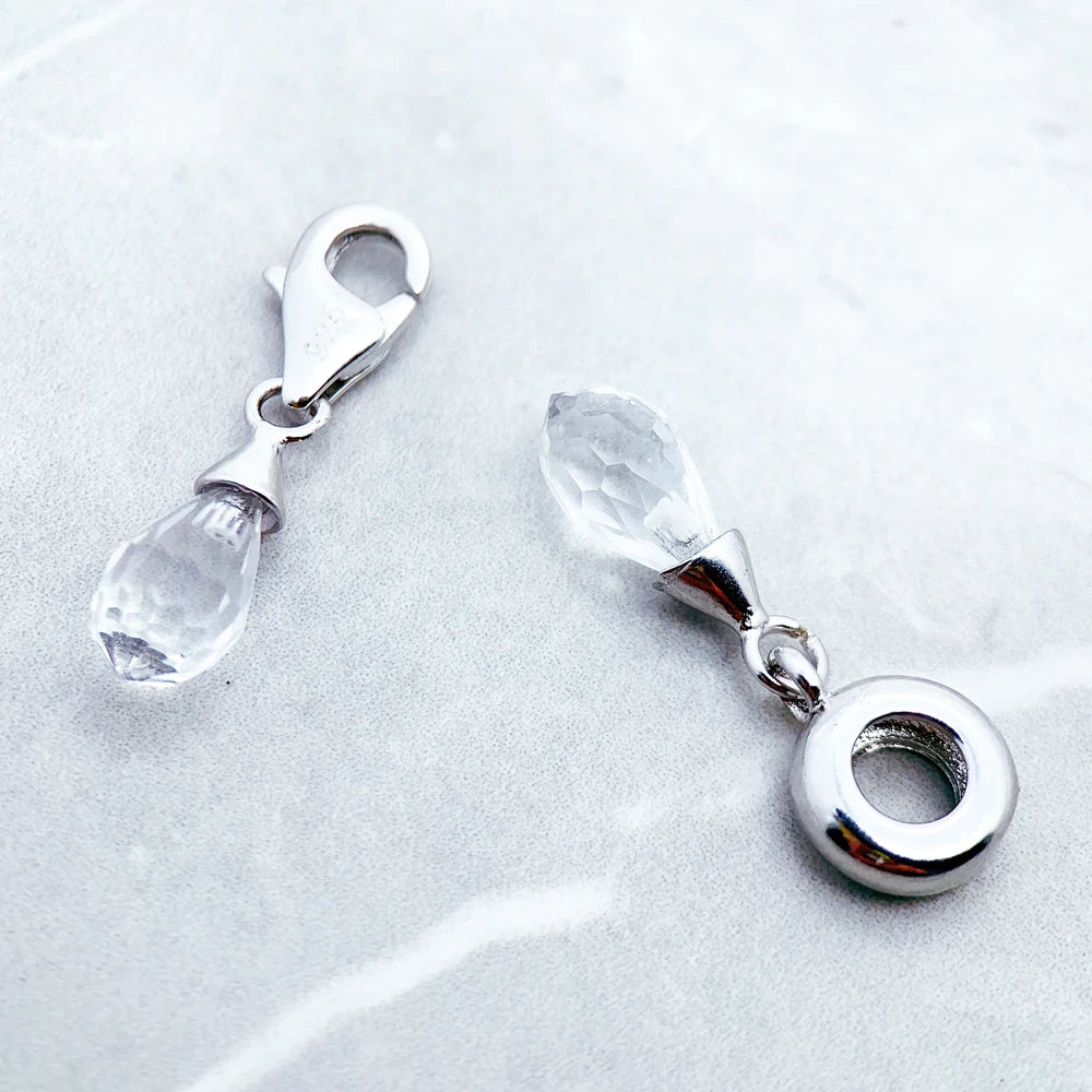 2x tropfenförmiger Glaskristall-Anhänger aus 925er Sterlingsilber mit Karabinerverschluss