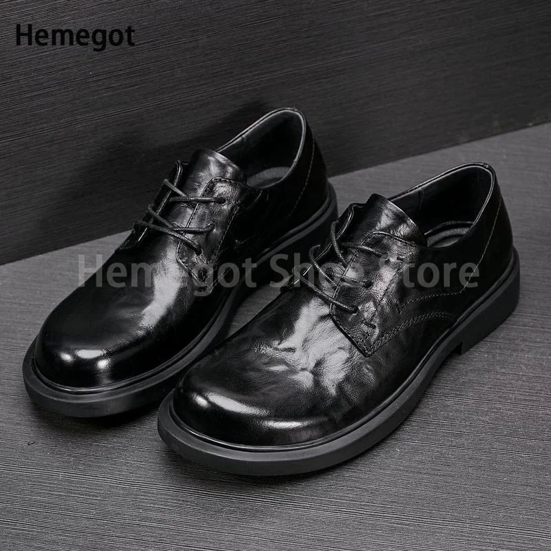 Schwarze Herren-Lederschuhe, flach, Schnürschuhe mit rundem Zeh, Paaransicht von vorne