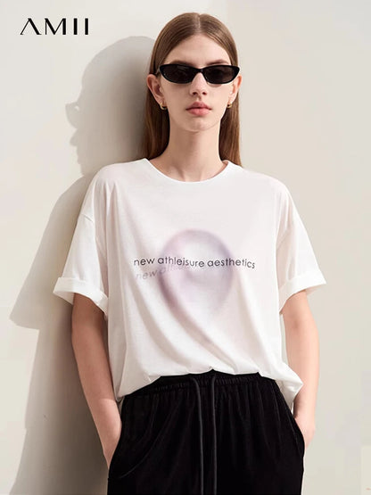 Damen T-Shirt im minimalistischen Stil mit gedrucktem Design und lässigen Ärmeln