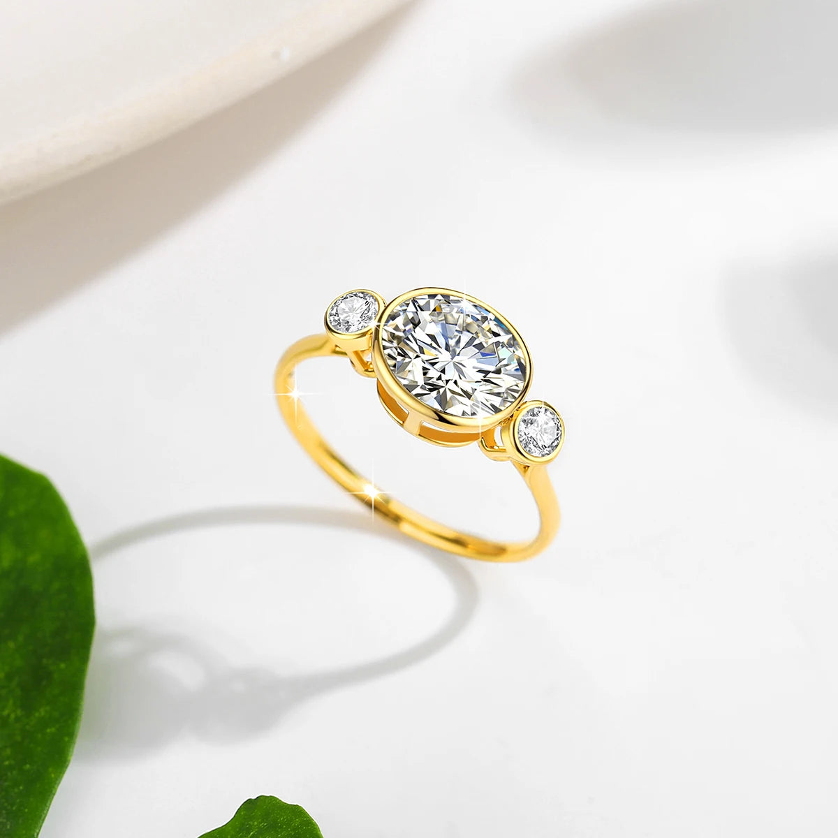 Damen-Verlobungsring aus Gelbgold 14K mit ovalem Moissanit, 2 Karat, feines Finish und langlebigem Glanz