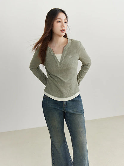 Elegante Damenbluse in Hellgrün mit Rundhalsausschnitt und Bindedesign – Langarm und locker geschnitten für den Herbst