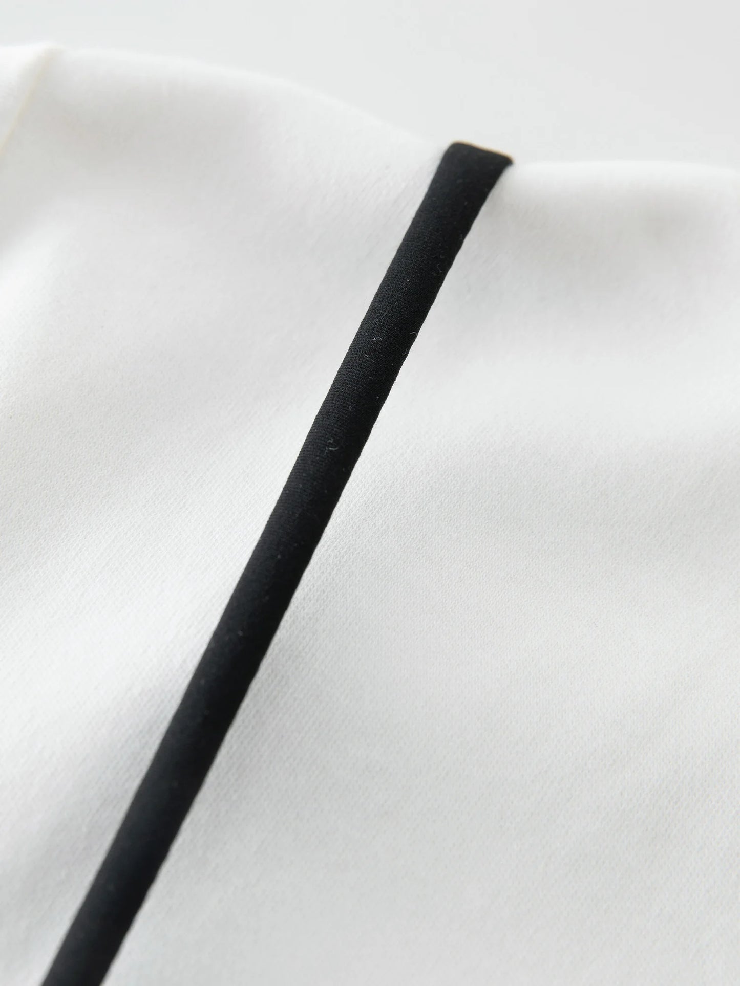 Damen-T-Shirt mit Fruchtprint und Kristalldesign – zweifarbiges, atmungsaktives Baumwollmischgewebe für lässigen Chic
