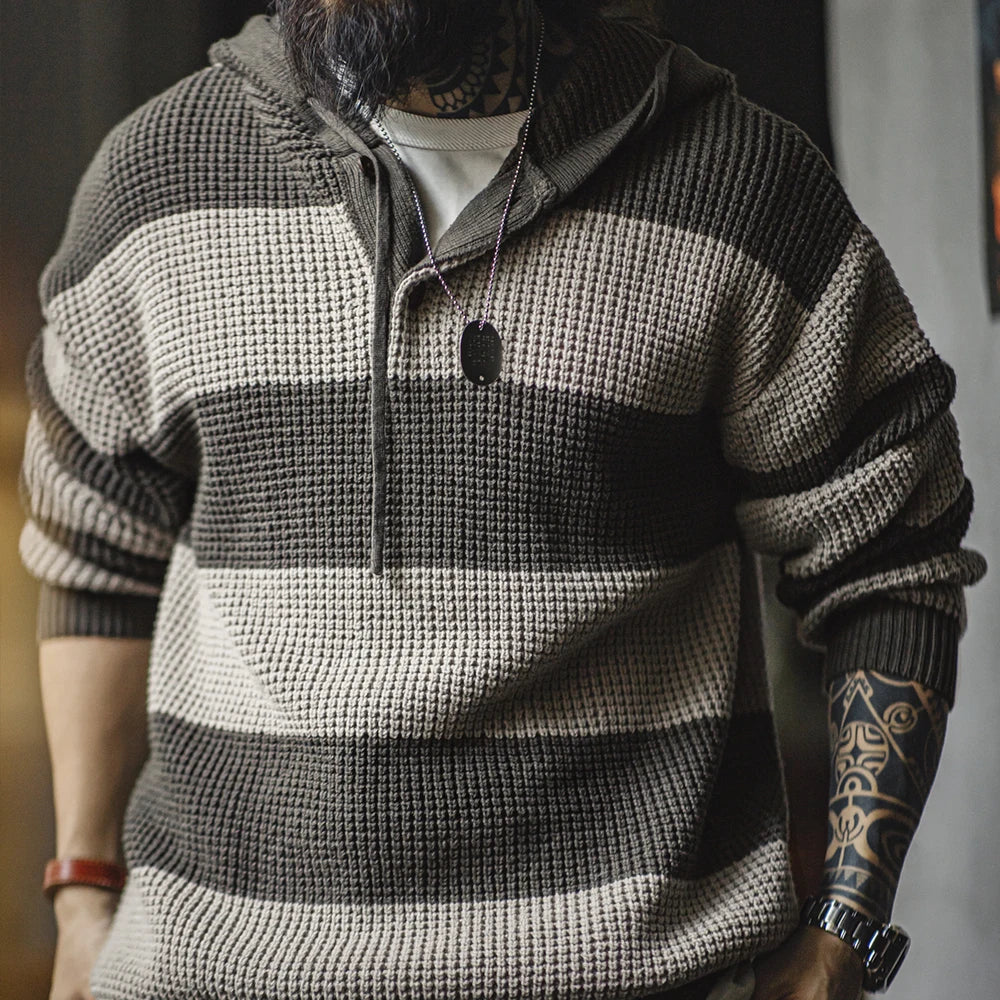 Herren Lässiger Gestreifter Strick-Hoodie im College-Stil mit Holzknopf
