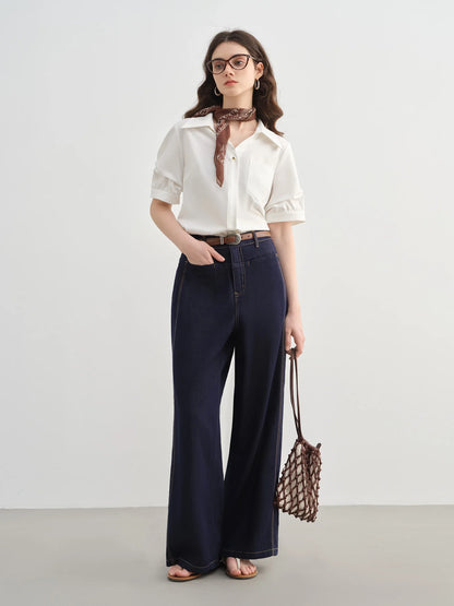 Elegantes Damen-Spitzenshirt in Plus-Size mit kurzen Ärmeln und Hohldesign – ideal für den Sommer.
