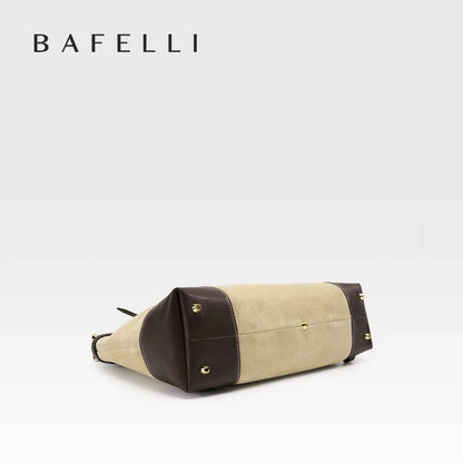 Beige Wildlederhandtasche mit seitlichen Einsätzen, Reißverschluss und kurzem Schultergurt