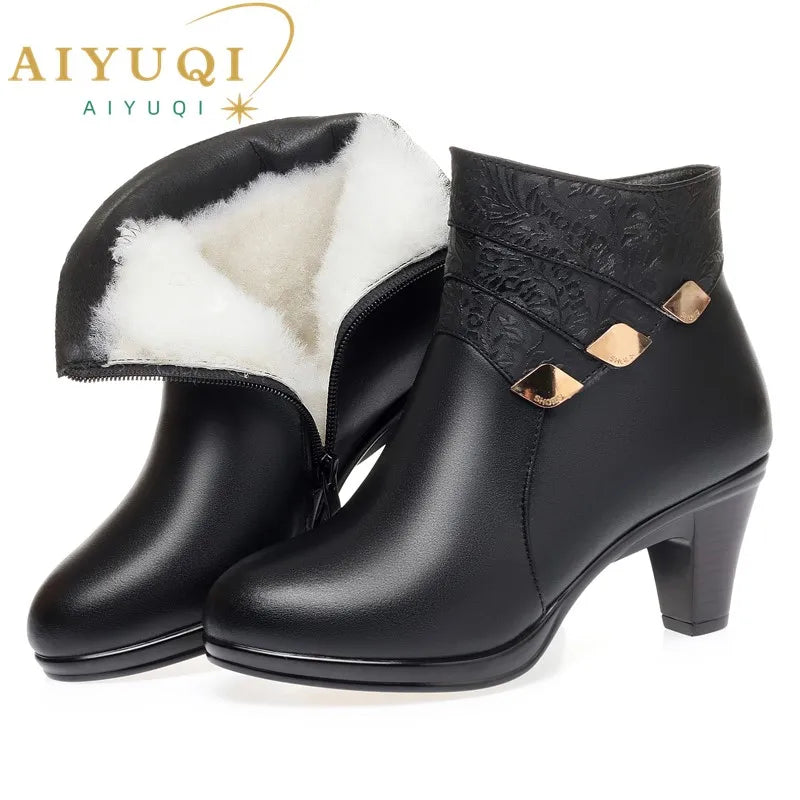 Schwarze Damen-Ankleboots mit Wollfutter, Reißverschluss und Blockabsatz, Zier-Schnallen