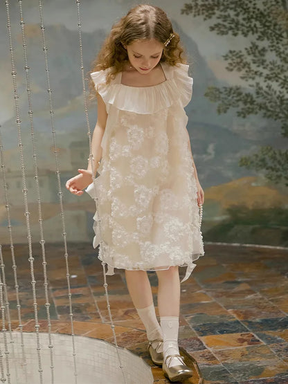 Kurzes Mädchenkleid mit Puffärmeln – ideales Prinzessinnen-Outfit für Sommerfeste und Partys