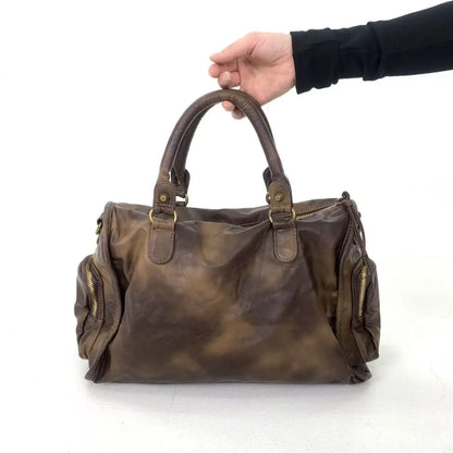 Damen-Schultertasche Vintage-Stil mit Nieten und viel Stauraum in mehreren Innentaschen