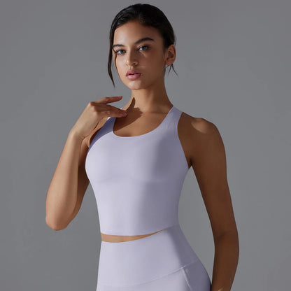 Nahtloses Yoga-Top für Damen mit Rundhalsausschnitt, breiten Trägern und helllila Ton