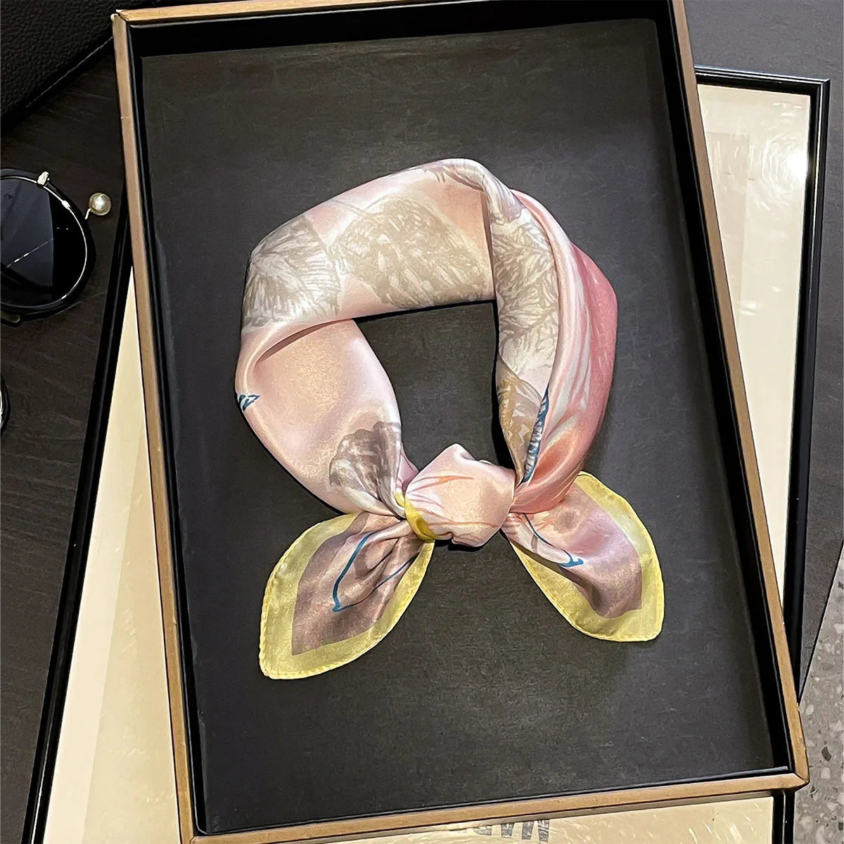 Damen Seidenschal 53cm Pferdprint Haarband Halstuch Büro Hijab Geschenk D